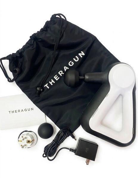 Перкусионный массажер Theragun Liv з док-станцией 6244 фото
